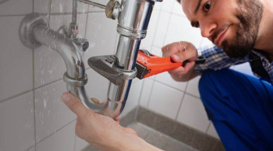 Professional clogged toilet repair in Blue Springs, MO